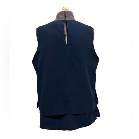 Banana Republic Blue Tiered V-Neck Sleeveless Blouse Size M - Picture 5 of 13